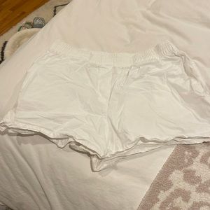 Aritizia wildred shorts